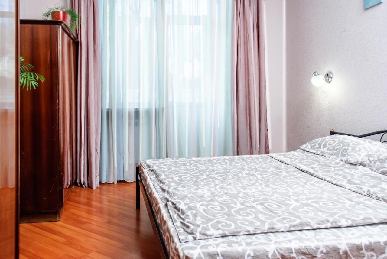 Royal Apartment On Pushkinskaya ハルキウ エクステリア 写真